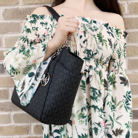 NWT Michael Kors Handbag💕Gaby’sBags - Picture 3 of 3